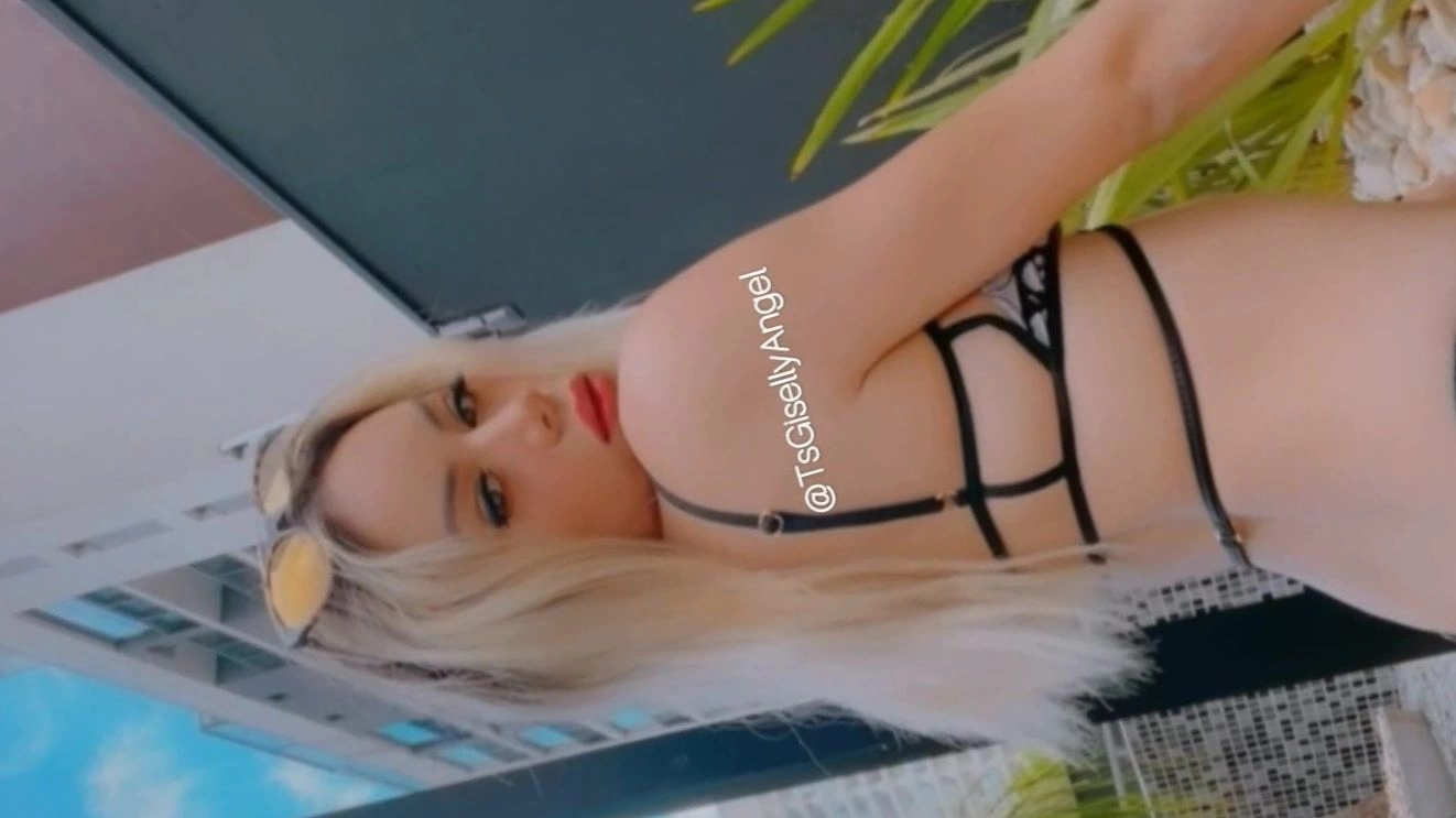 Onlyfans-Giselly Angel (@tsgiselly) -  (07-02-2021) Nice day at the pool, just missing a good com...
